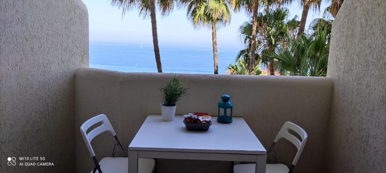 Estudio En Benalbeach, Vistas Mar, Primera Linea Playa Benalmadena Bagian luar foto